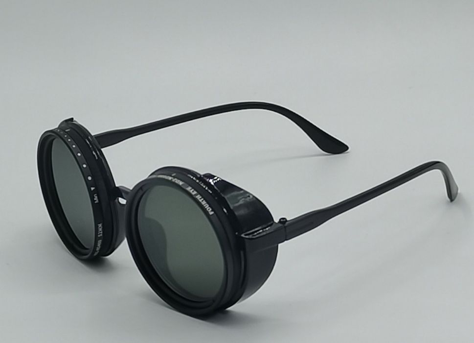 Фото очила с поляризация