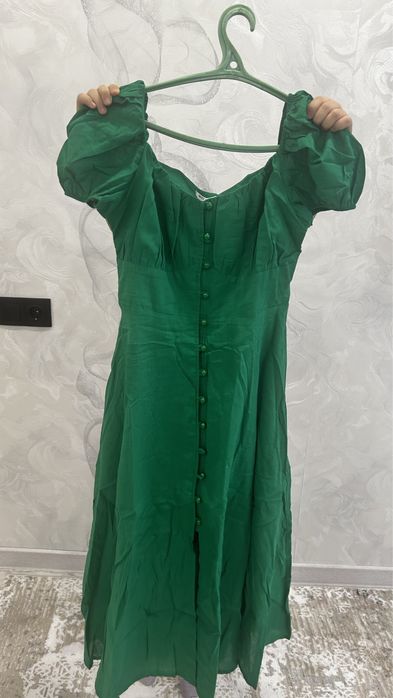 Платье по 4000 тг, размер М