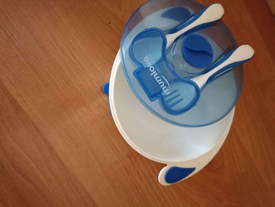 Продам детскую посуду