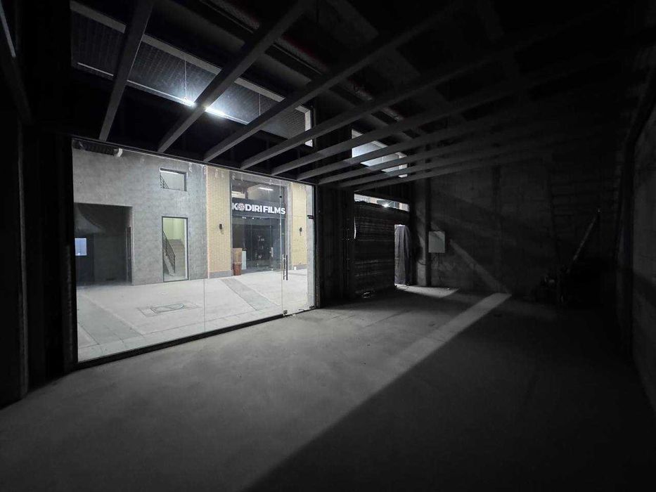 ТРЦ ALFRAGANUS 1 этаж 63 кв.м. двойной фасад, стяжка, разделён на 2 =