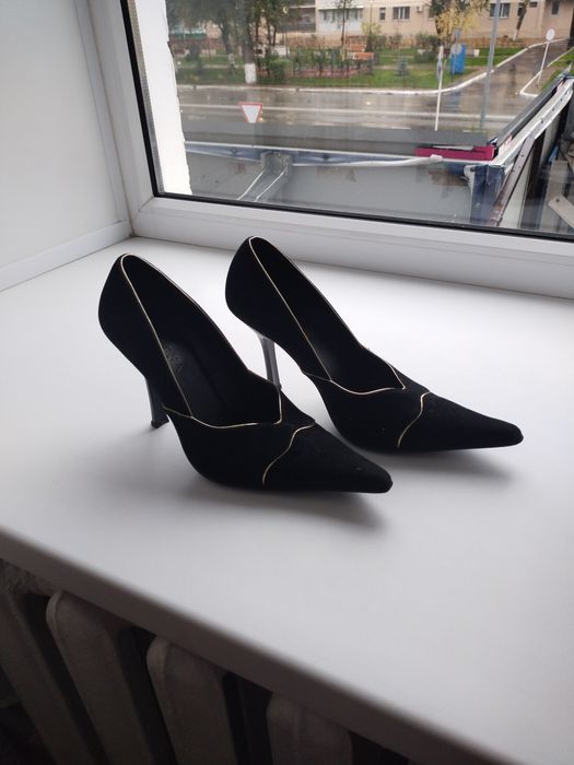 Продам туфли замшевые