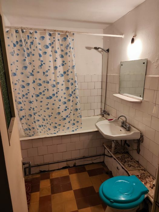 Inchiriez apartament 3 camere