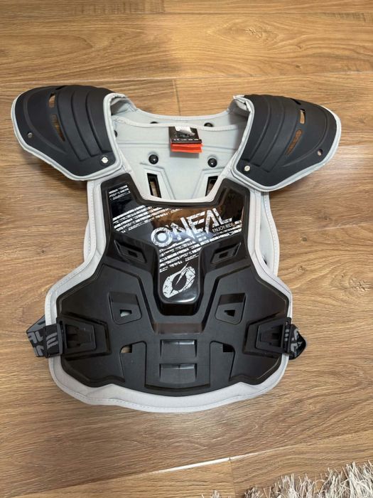 Armura moto O’Neal nefolosita masura universala