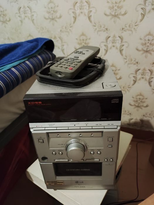 Видео магнитофон калонки