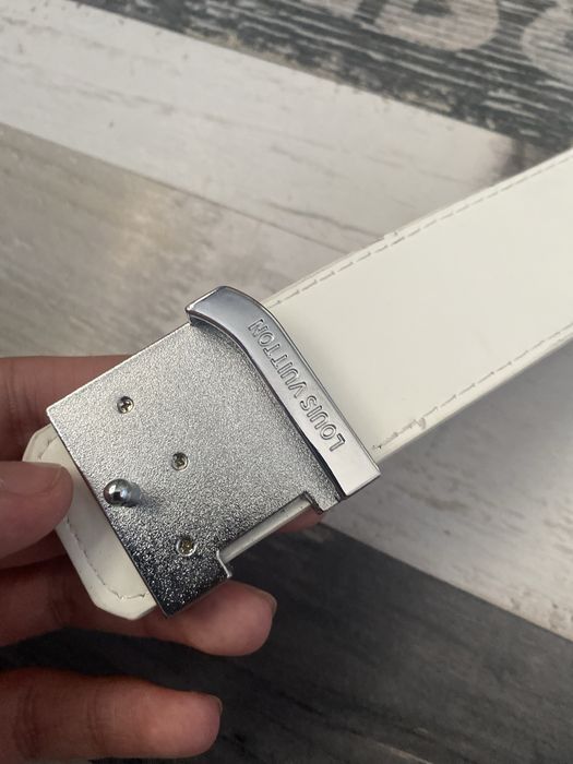 Curea louis vuitton alba