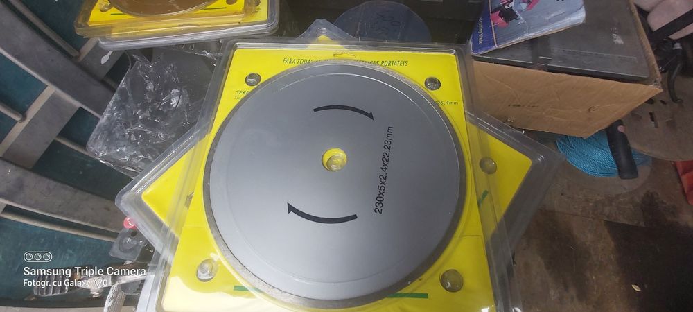 Disc 180mm//Disc 230mm