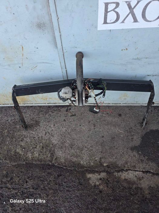 Теглич за Audi A3 и VW Golf 5