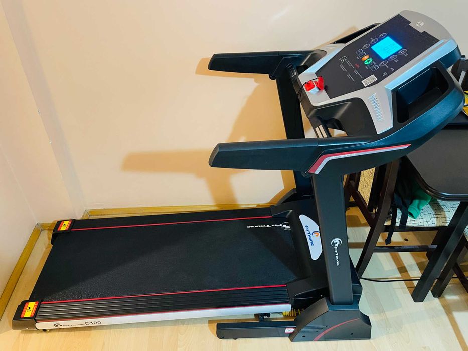 Banda de alergare FitTronic D100 - 1.75 CP, Bluetooth, USB/MP3