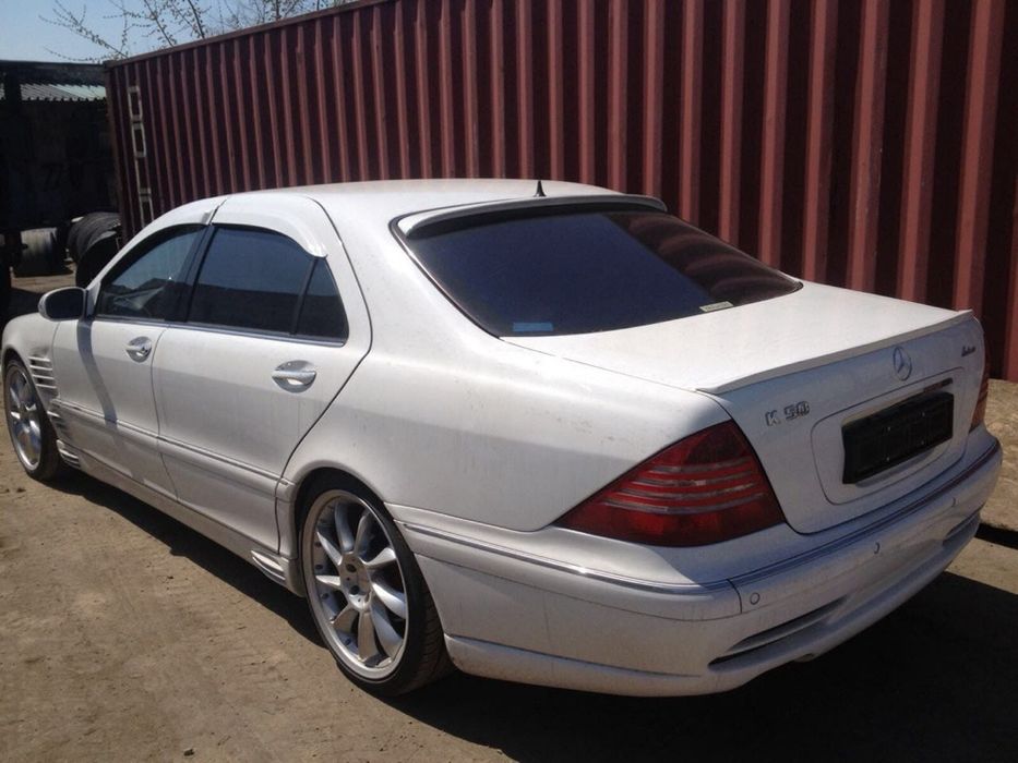 Продам дазний бампер на Мерседес s220