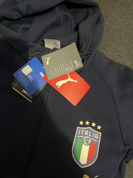 ново горнище Пума Италия. Puma Italy
