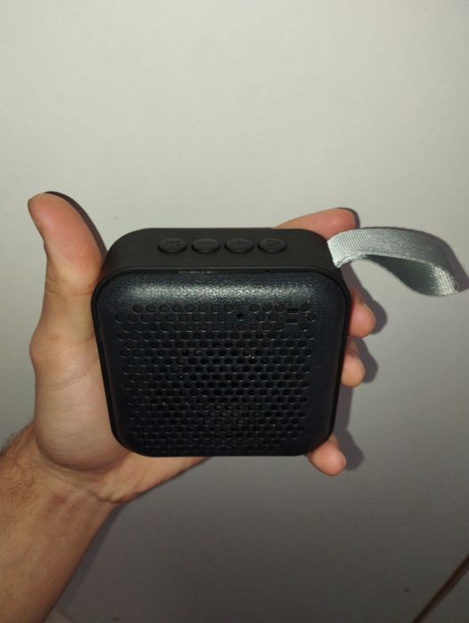 Портативная колонка