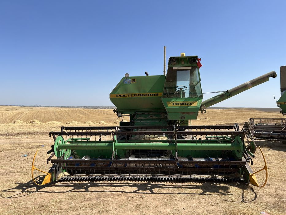 Нива комбайн мотор 1221