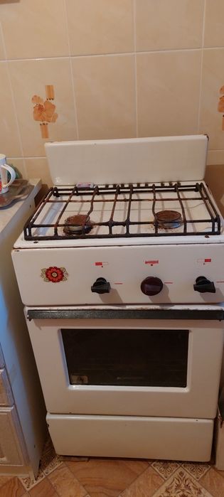 Продам газовую плиту с духовкой в хорошем состоянии. За 35000.