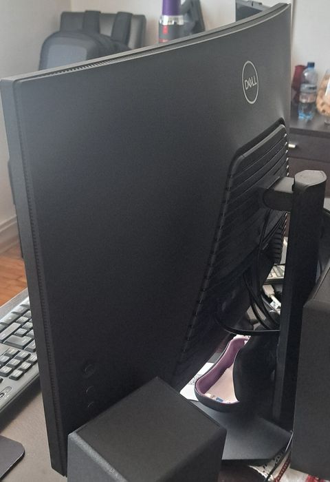 In garantie 14.10.2027: Monitor Gaming Curbat LED VA Dell 27'' QHD, 165Hz 2ms AMD FreeSync 1500R HDMI DP S2722DGM