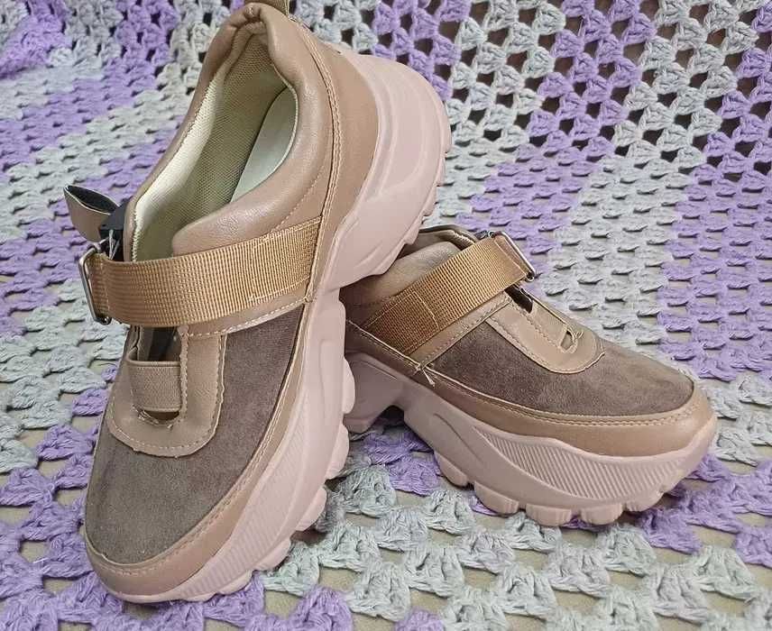 Спортивная одежда и обувь