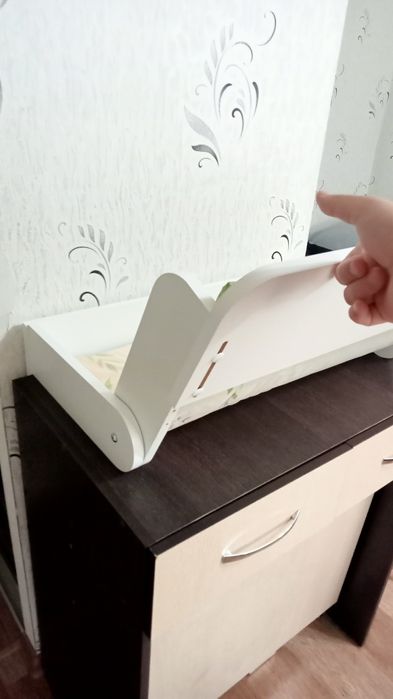 Пеленальный столик