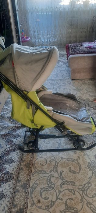Продам санки.Коляску