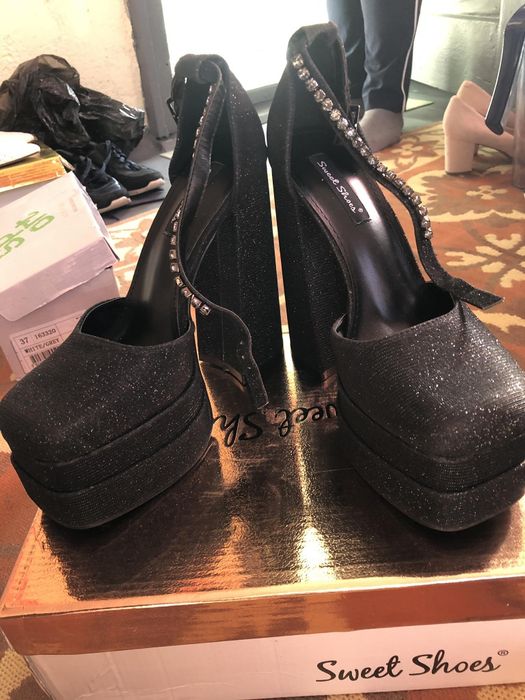 Продавам дамски обувки