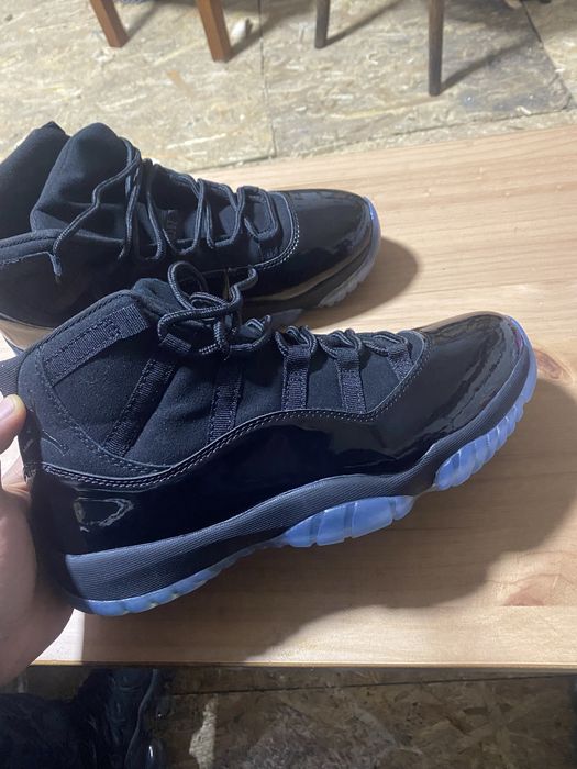 Jordan 11 cap and gown