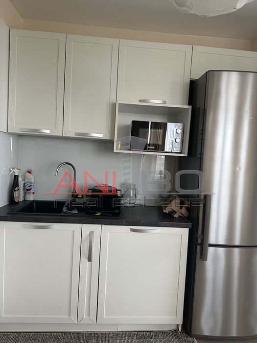 Дава се под наем Тристаен апартамент в Варна, Бриз - 110 кв.м за 797.64 € - Снимка #2