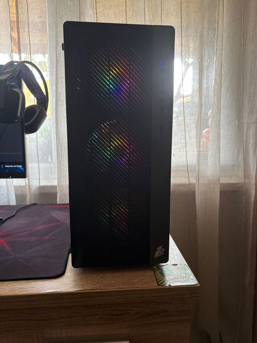 Супер компютър за гейминг и работа