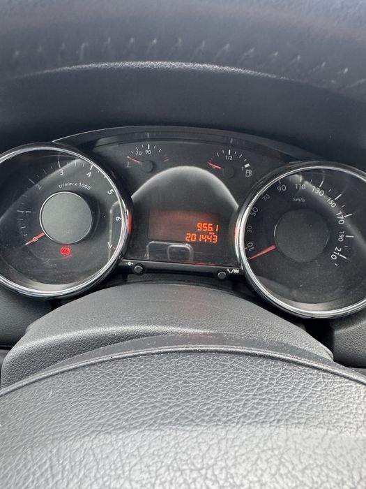 Peugeot 5008, 2012