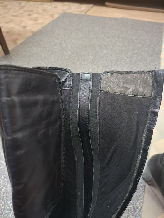 Кожени ботуши с ток