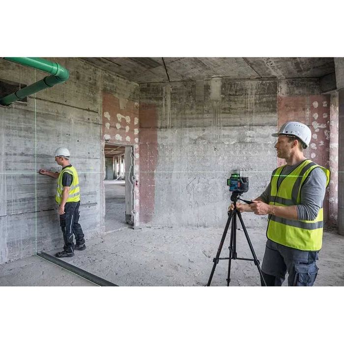 Линеен лазерен нивелир Bosch GLL 12V-100-33 CG Professional, 30 м, 3×360°, Зелен лазер, L-BOXX