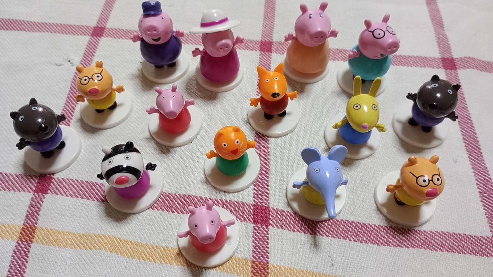 Малки фигурки на герои от Пепа пиг