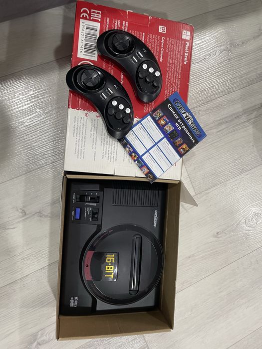 Поодам Sega приставку.