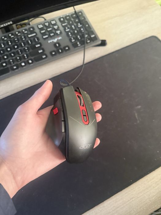 Vând mouse acer !