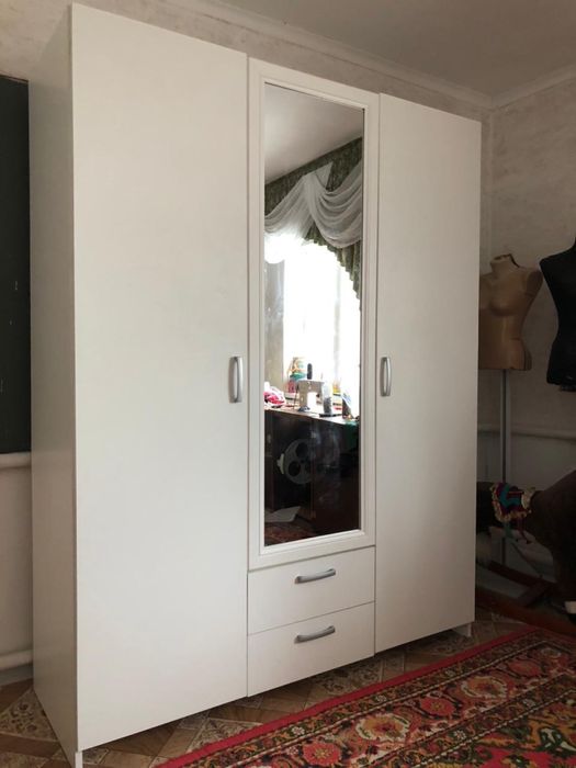 Доставка  шкаф шифонер