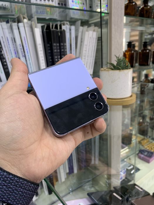 Samsung Z flip 4 8/256Gb snapdragon