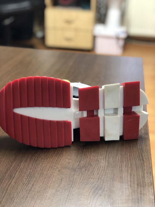 Vand  adidasi dolce&gabbana nr 40