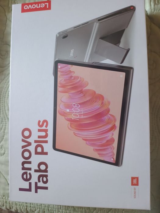 Lenovo Tab Plus.