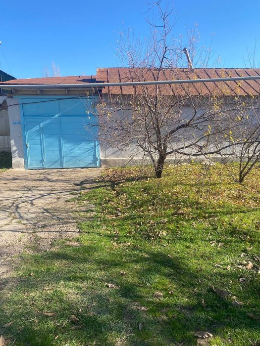 Oqtosh Xovli uy sotiladi