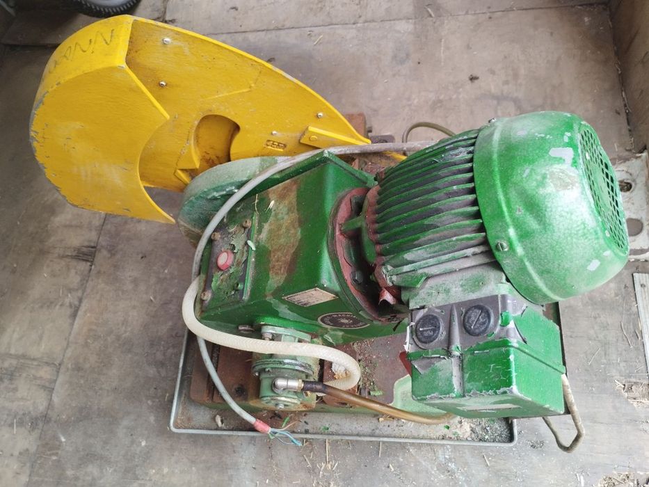 Машина пендула за метал трифазна внос от Англия Герунг