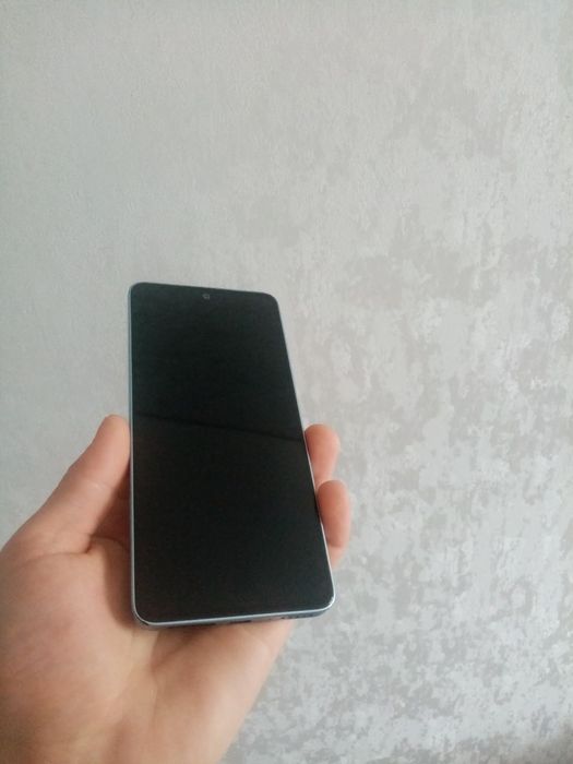 Продам смартфон Redmi note 13