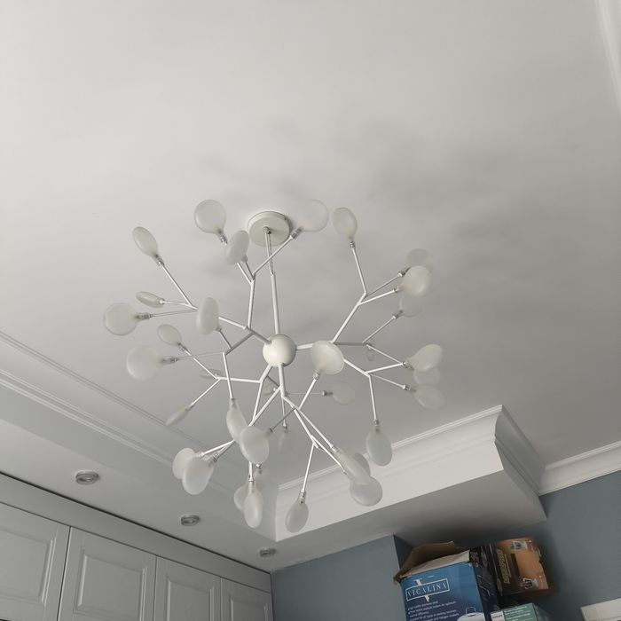 Продам люстру б/у в отличном состоянии