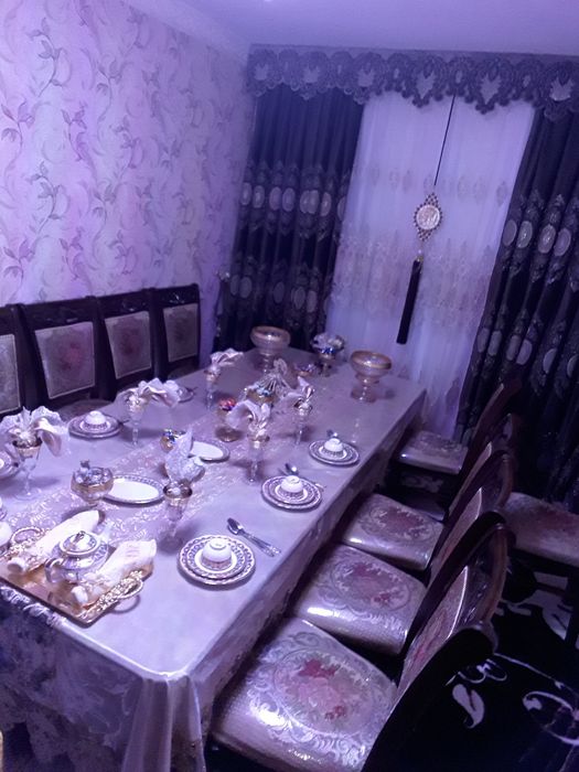 Стол хонтахта 2 метр 50 см  га 1 метр 50 см баланд стол,ва хонтахта