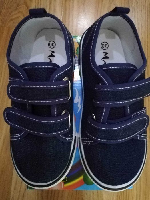 Детски обувки нови № 30