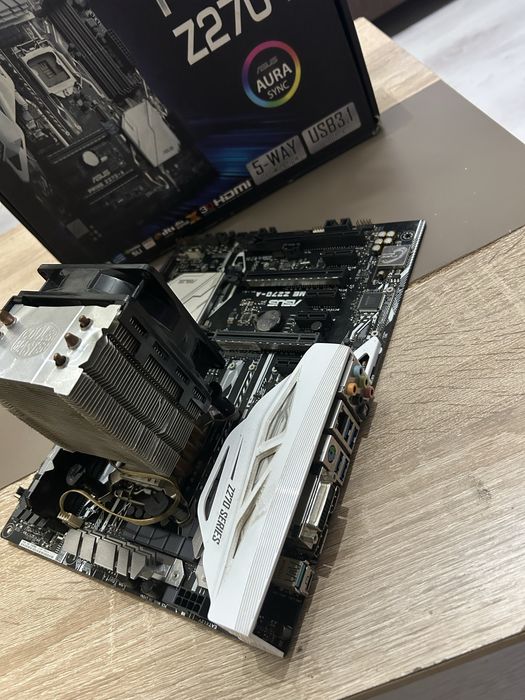 Intel Core i5 7500 plus Asus prime Z270-A 8Gb Ram hyperX rgb 3000 mhz
