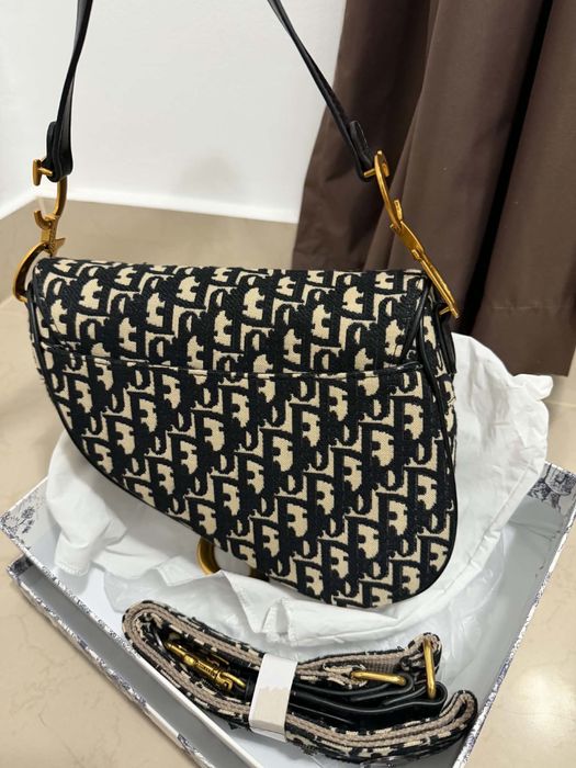 Луксознa дамска чантa Dior Saddle Bag