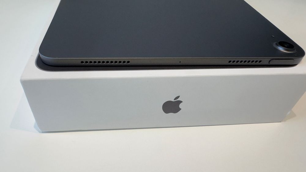 Apple iPad 5th M1, 64GB, Wi-fi + Pencil gen. 2 + Combo Touch