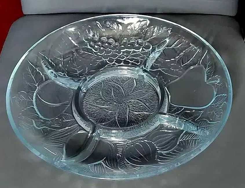 Platou cu 5 compartimente-cristal de bohemia-model deosebit -NOU