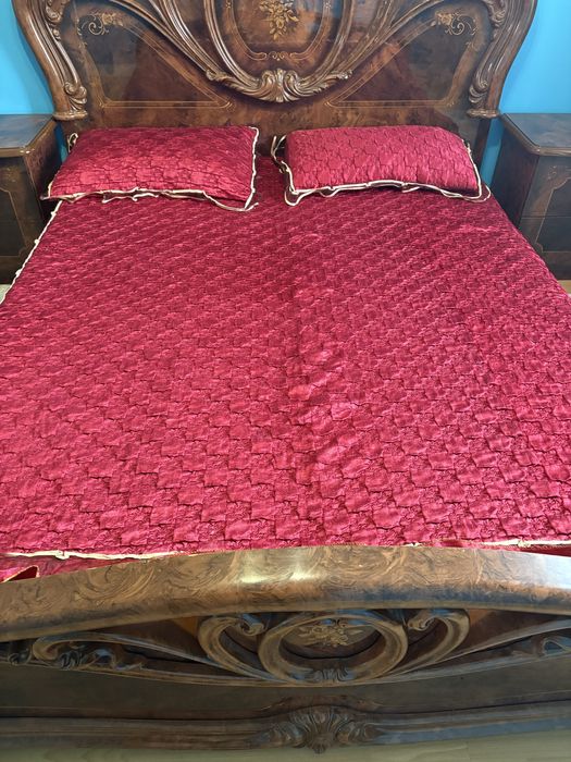 Продам спальный гарнитур