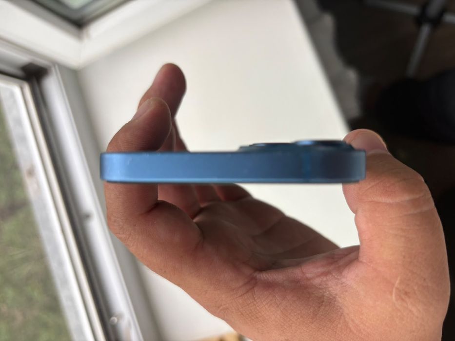 Продам iphone 13