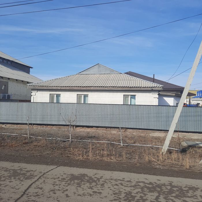 Продается  шитовой дом на слом .