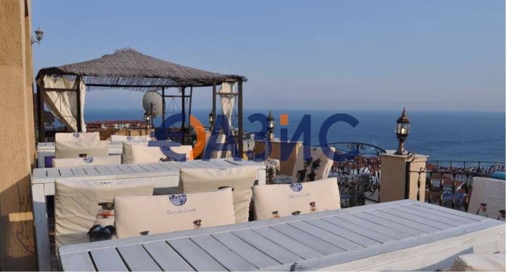 Продава се Хотел в Свети Влас - 2562 кв.м за 319 €/кв.м - Снимка #1