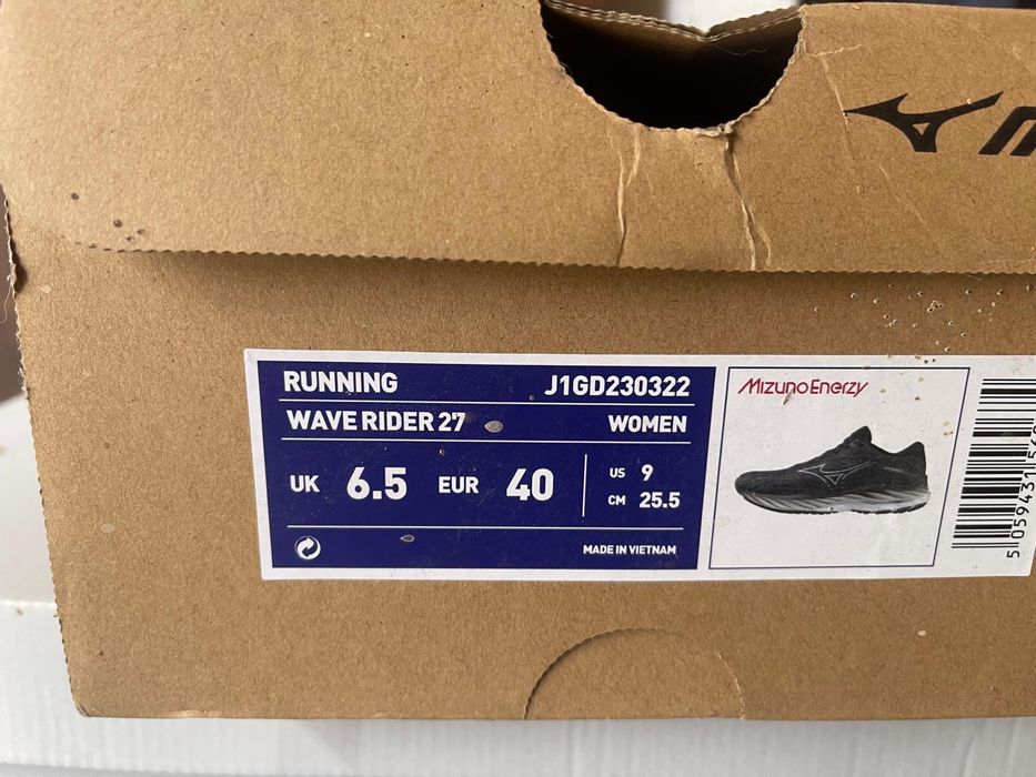 Обувки Mizuno, 40 номер